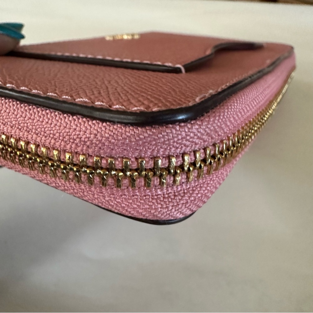 Coach Accordion Pink Leather Zip-Around Wallet - Picture 5 of 8